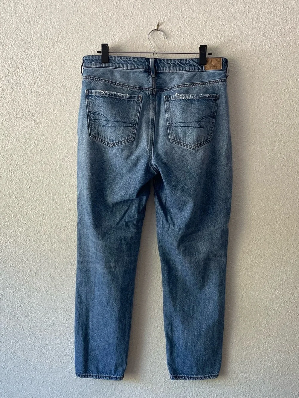 American Eagle Tomgirl Jeans Womens 10 Boyfriend Distressed Button Fly